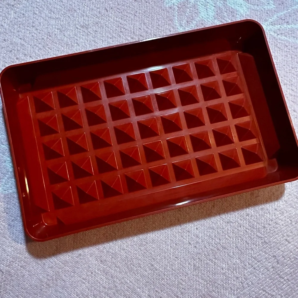Vintage Tupperware 70s Hot Dog Keeper